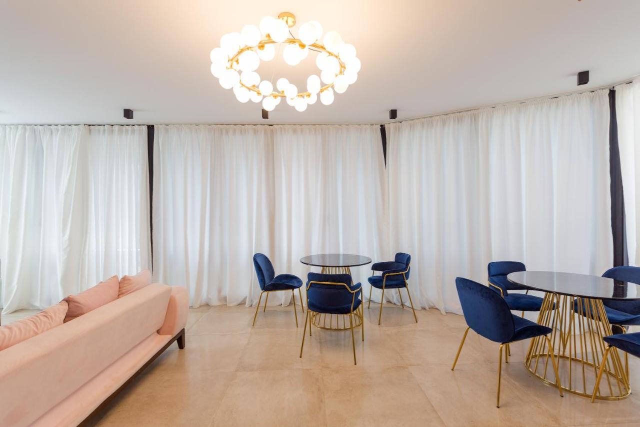 Hotel Lifetime Batumi Luaran gambar