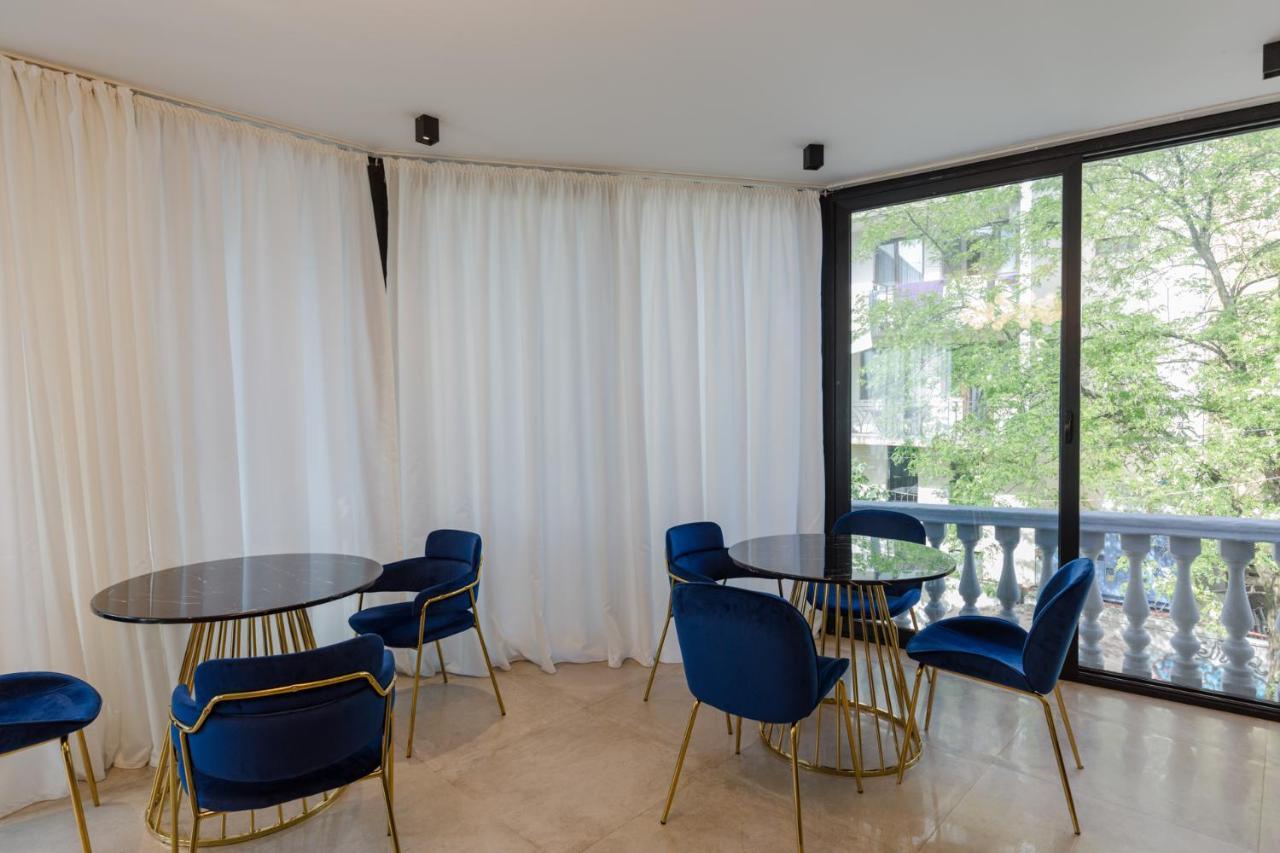 Hotel Lifetime Batumi Luaran gambar