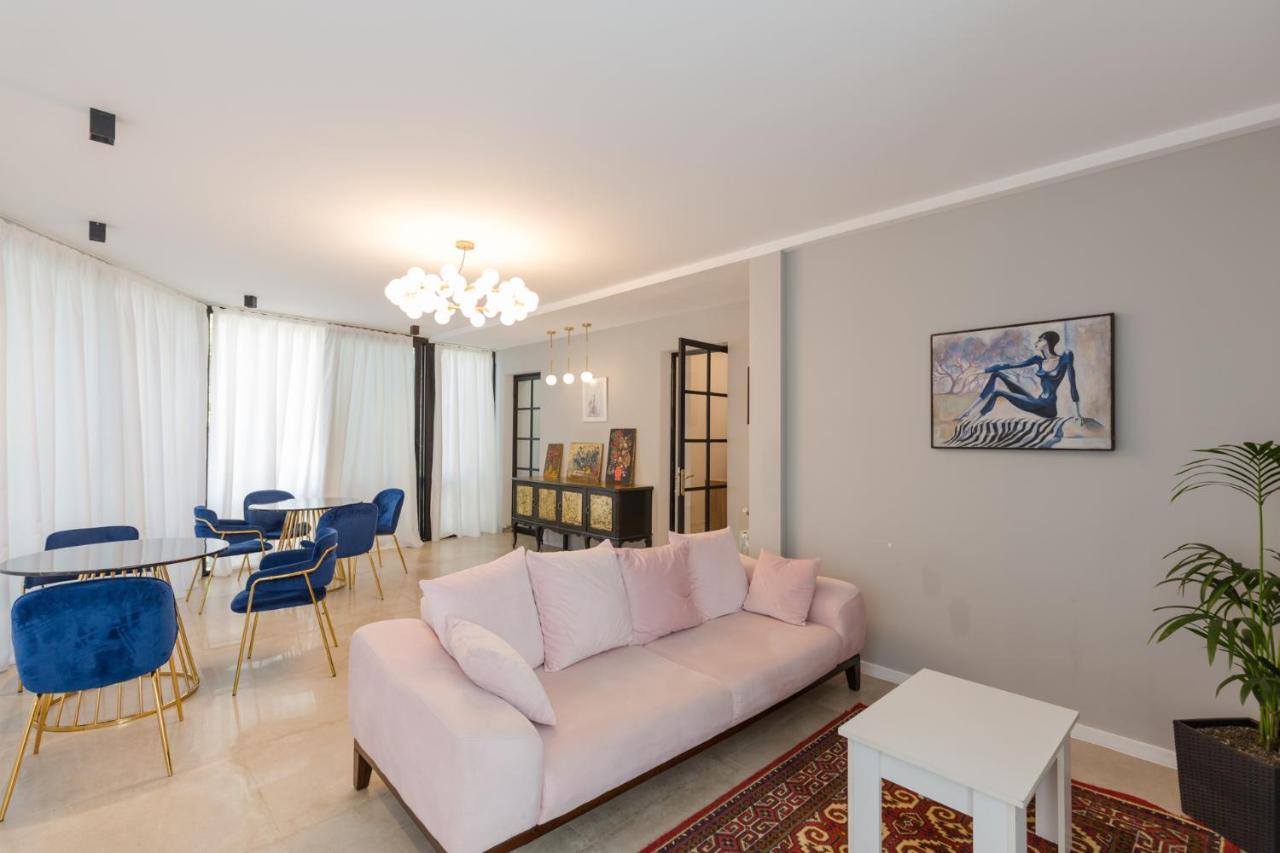 Hotel Lifetime Batumi Luaran gambar
