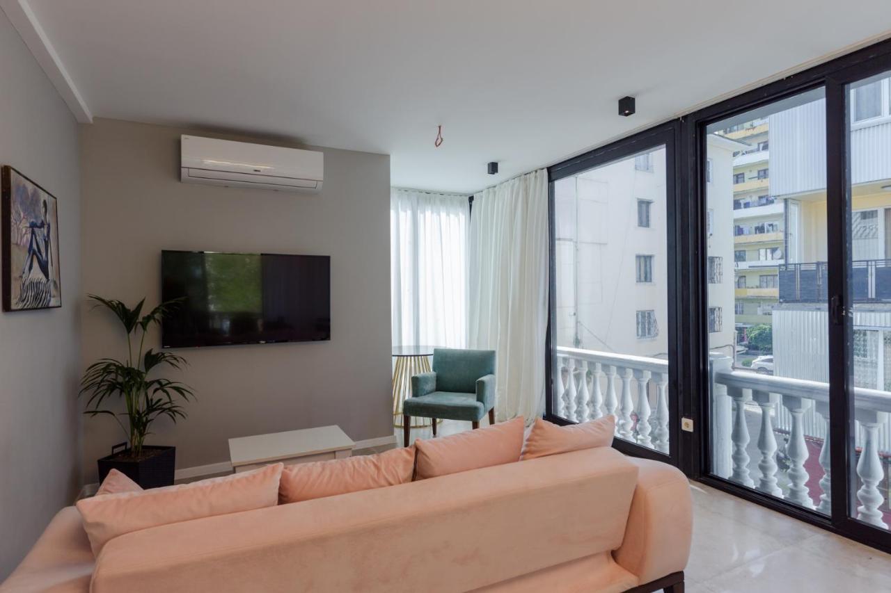 Hotel Lifetime Batumi Luaran gambar