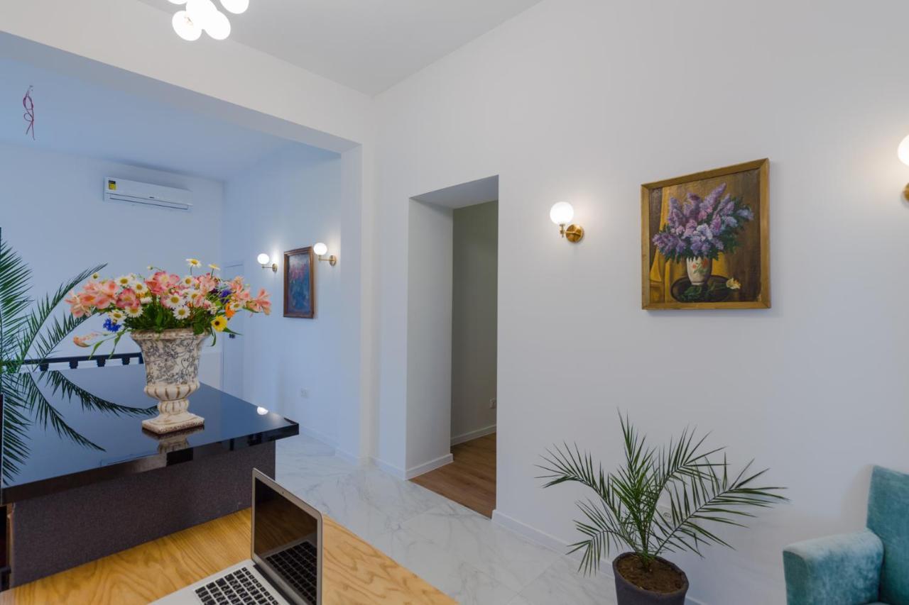 Hotel Lifetime Batumi Luaran gambar